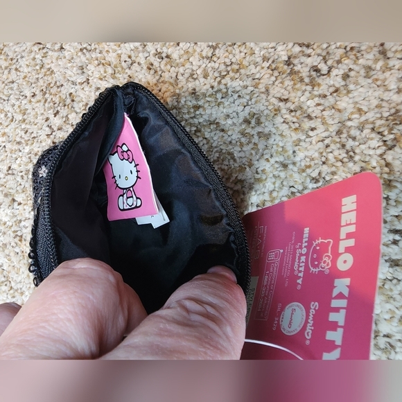 New Authentic Sanrio Hello Kitty Sequin Embellished wristlet change purse - Picture 5 of 6